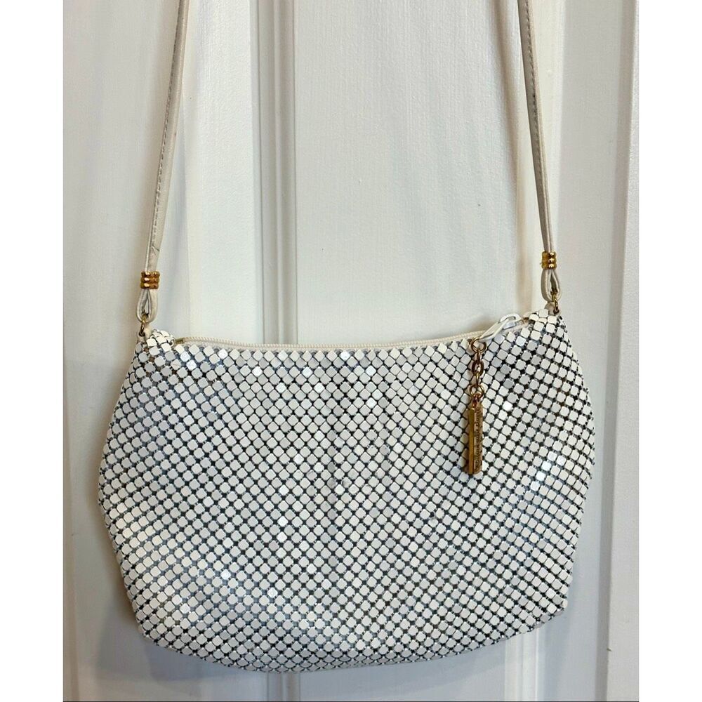 WHITING AND DAVIS - EUC Vintage White Metal Mesh Shoulder Bag/Crossbody